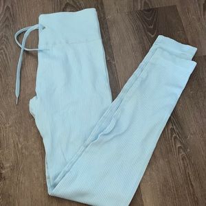 4/30⭐️ BABY BLUE SEAMLESS LEGGINGS